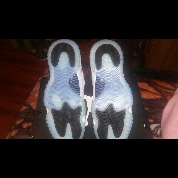 These are the legend blue 11s - Picture 4 of 4